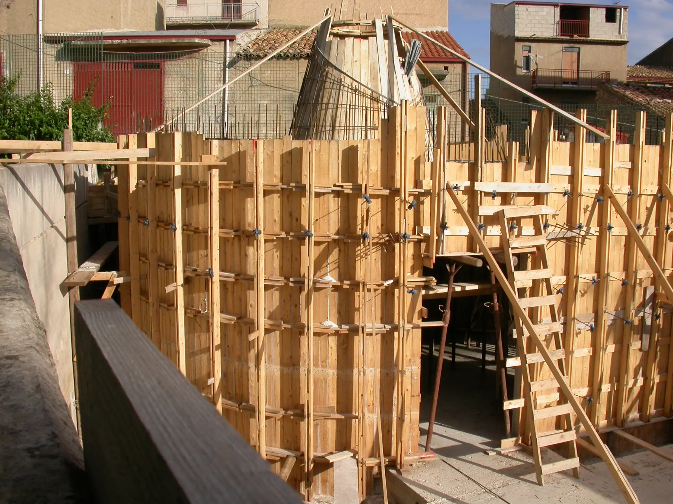 Cantiere dell'allestimento del Museo di Sciara