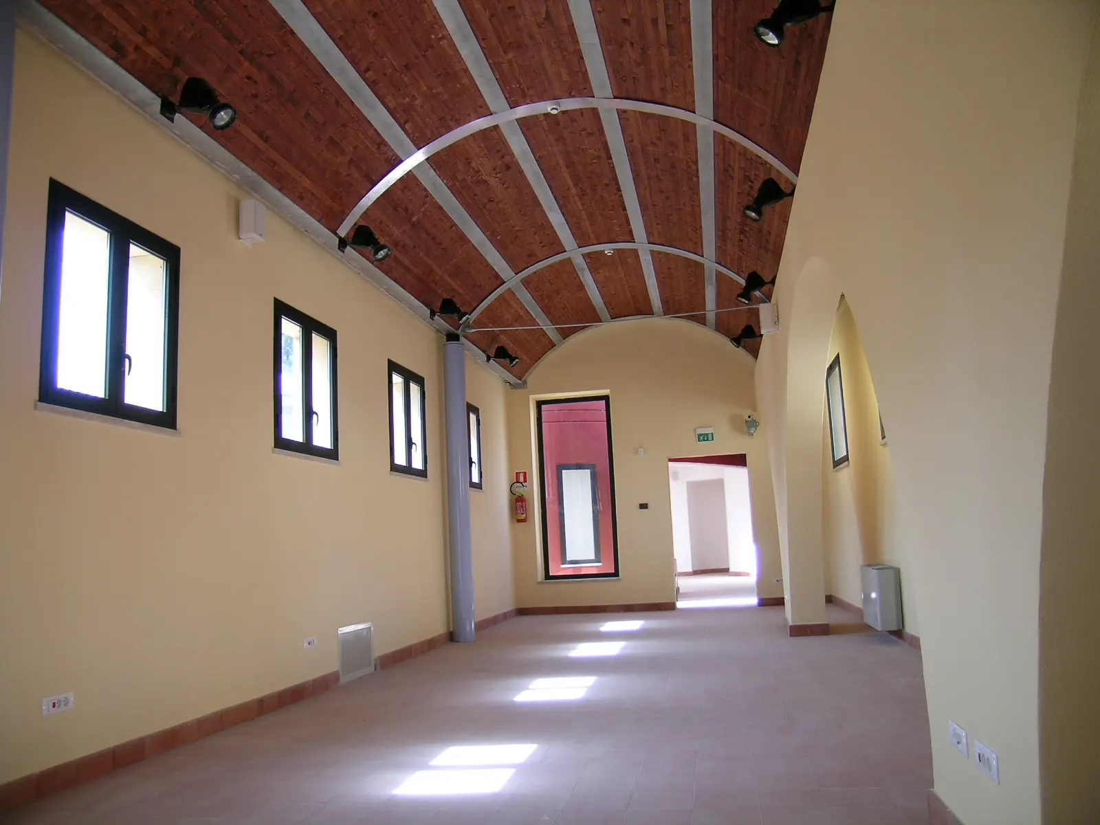 Sala del Museo archeologico e delle tradizioni di Sciara